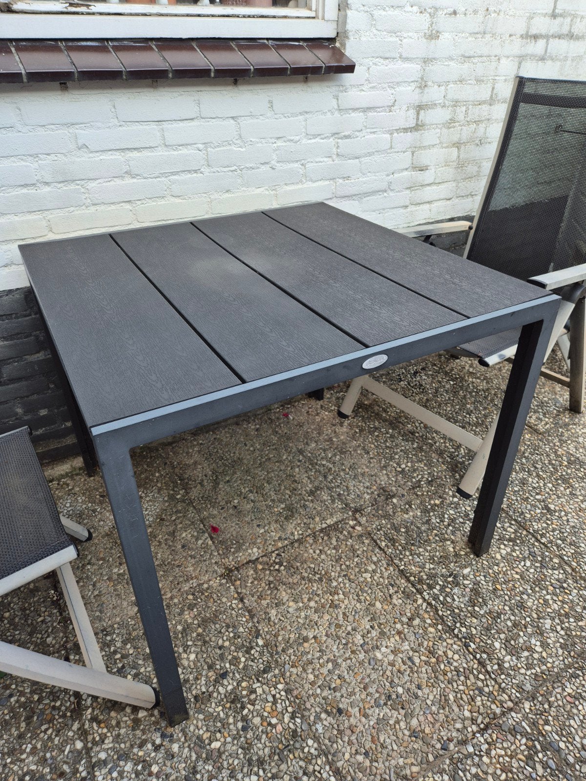 tuintafel 90x90 en evt 2 tuinstoelen, Ophalen, Gebruikt, Vierkant