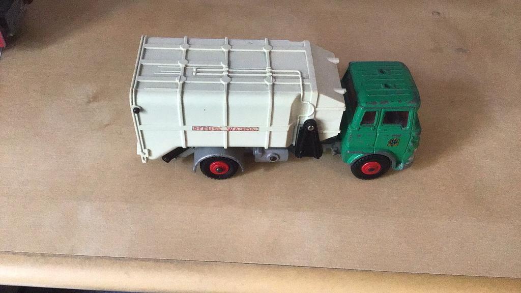 DINKY TOYS BEDFORD REFUSE WAGON VUILNISWAGEN ORIGINEEL, Ophalen of Verzenden, Zo goed als nieuw, Bus of Vrachtwagen, Dinky Toys