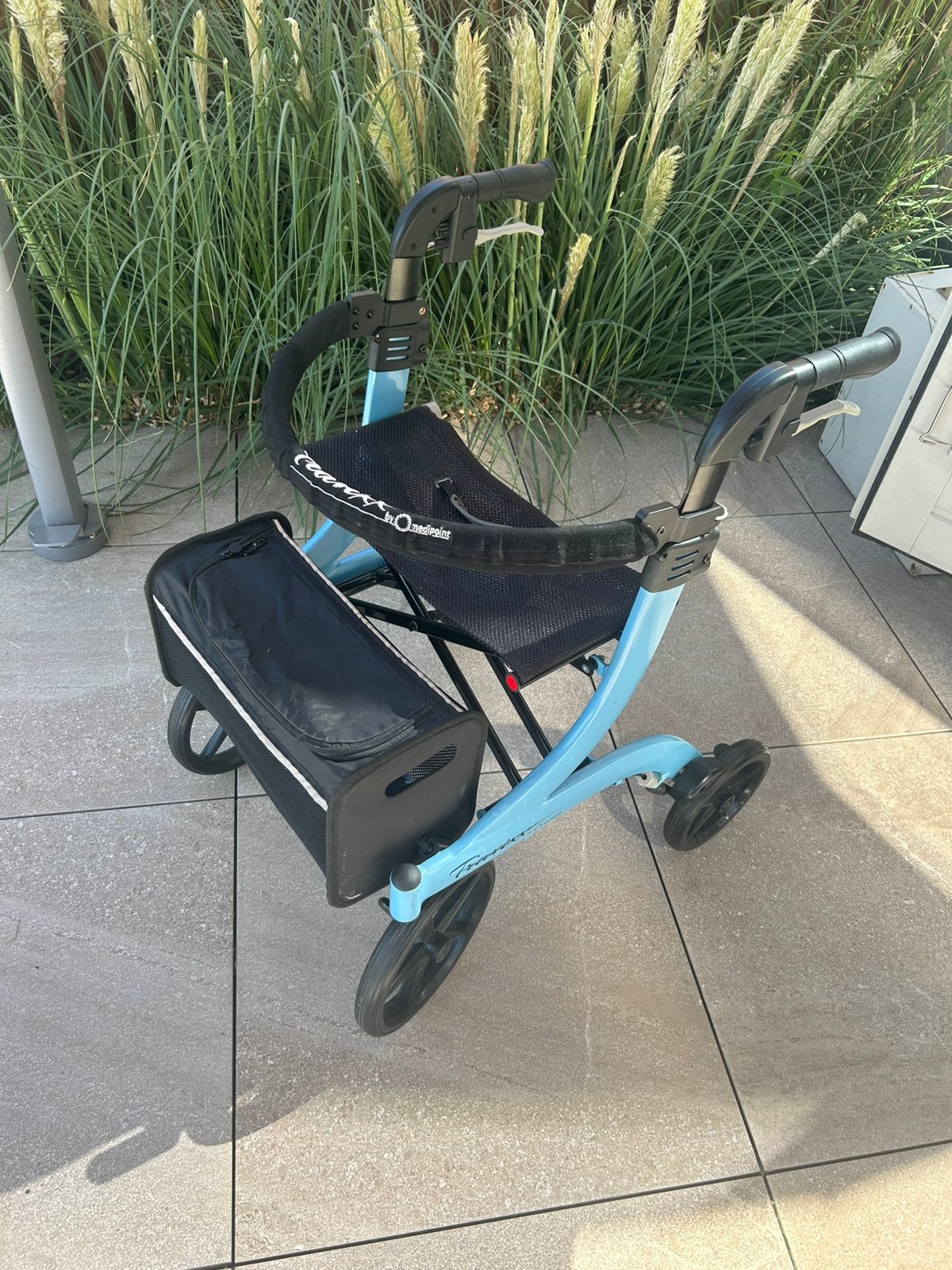 Rollator Travixx S, Diversen, Rollators, Ophalen of Verzenden, Zo goed als nieuw