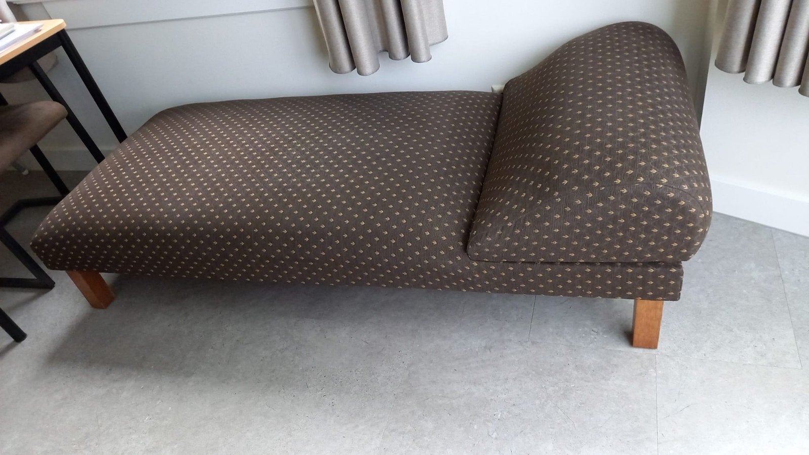 Divan / Ligbank, Ophalen, Zo goed als nieuw, Eenpersoons, Minder dan 150 cm