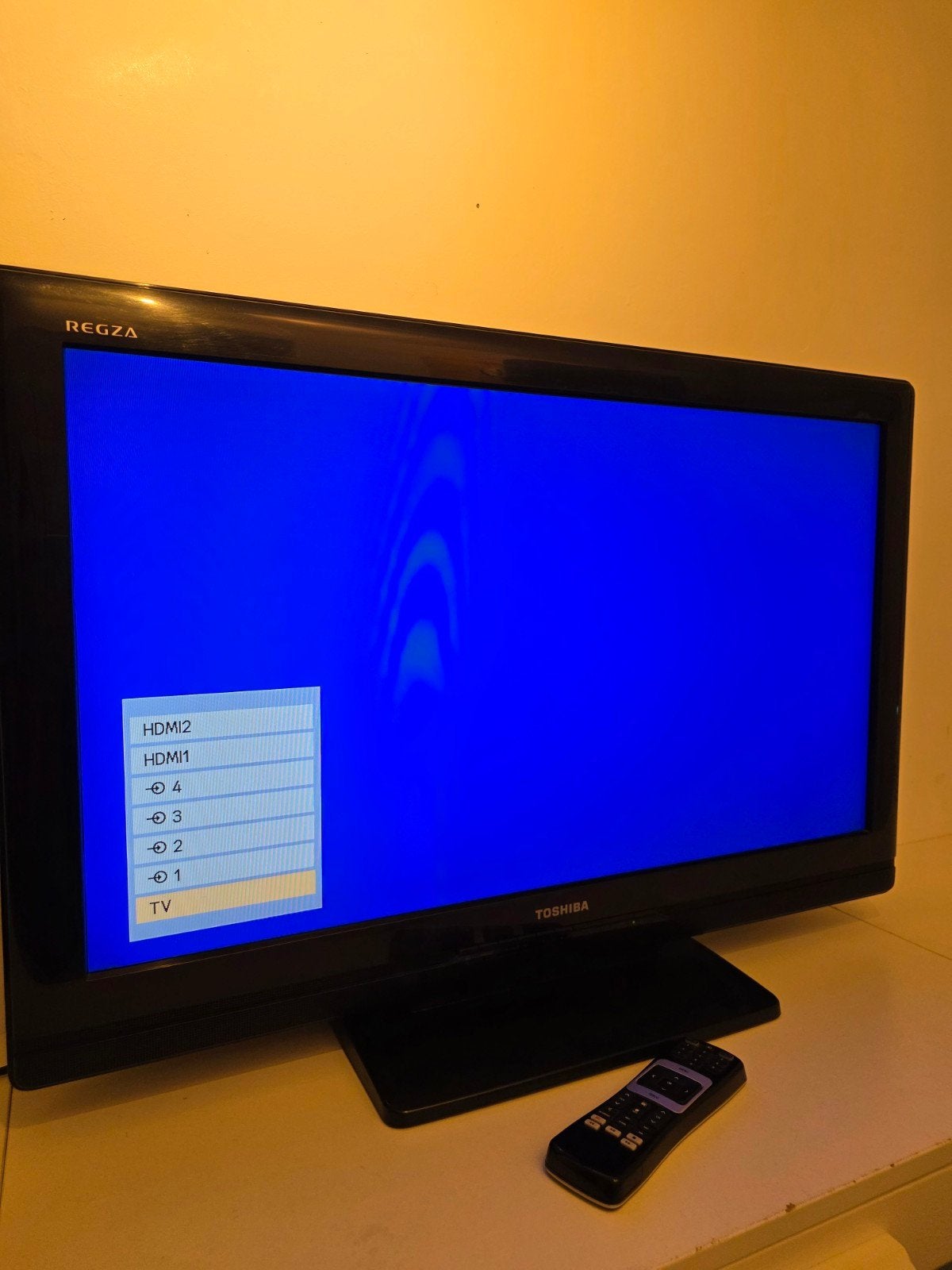 Goed werkende Toshiba LCD TV 32AV500P - 81 cm (32 inch), Ophalen, 50 Hz, 80 tot 100 cm, Gebruikt