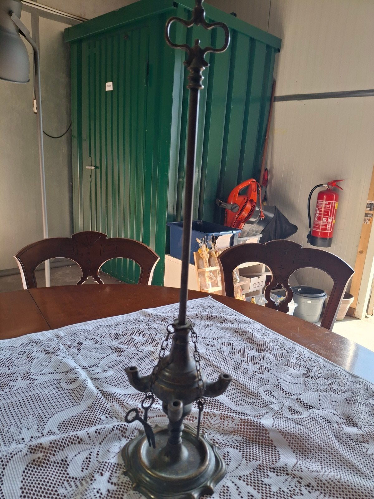 Antieke Florentijnse olielamp, Ophalen