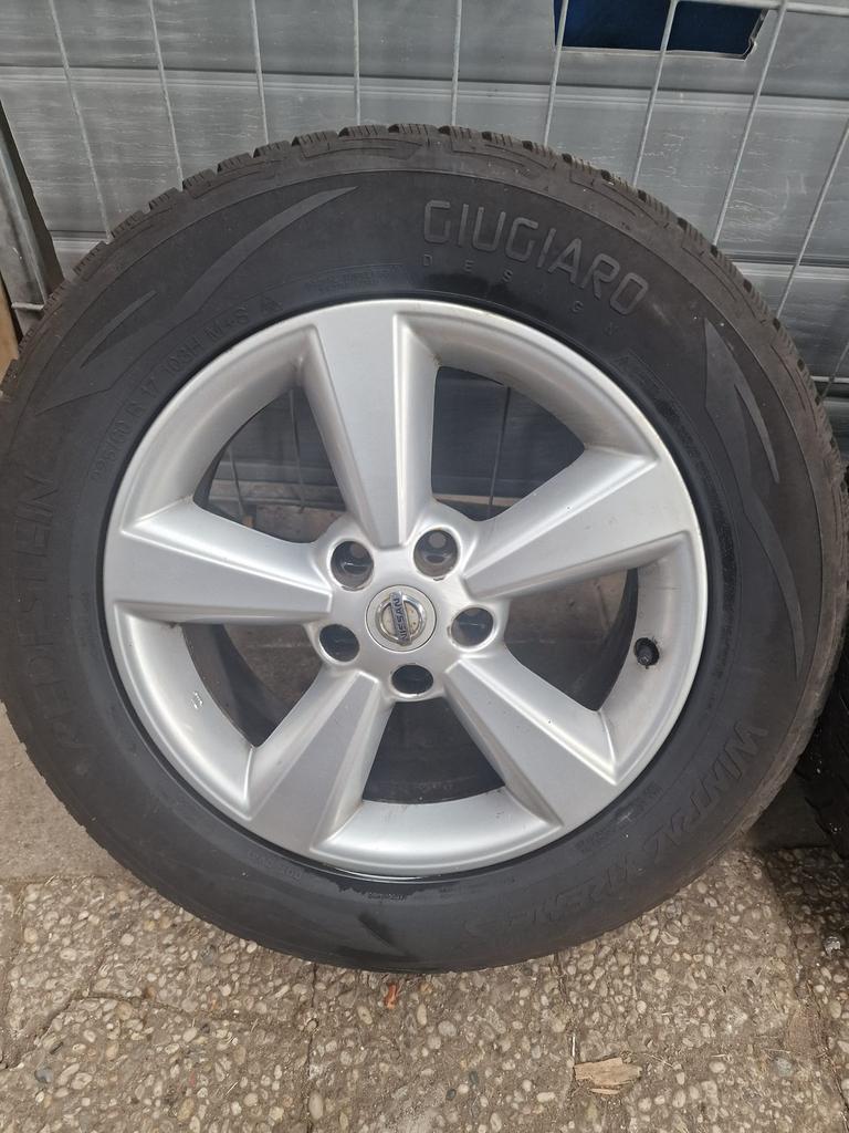 Nissan qashqai velgenset + banden, Auto-onderdelen, Banden en Velgen, Ophalen, Gebruikt, Banden en Velgen, 17 inch