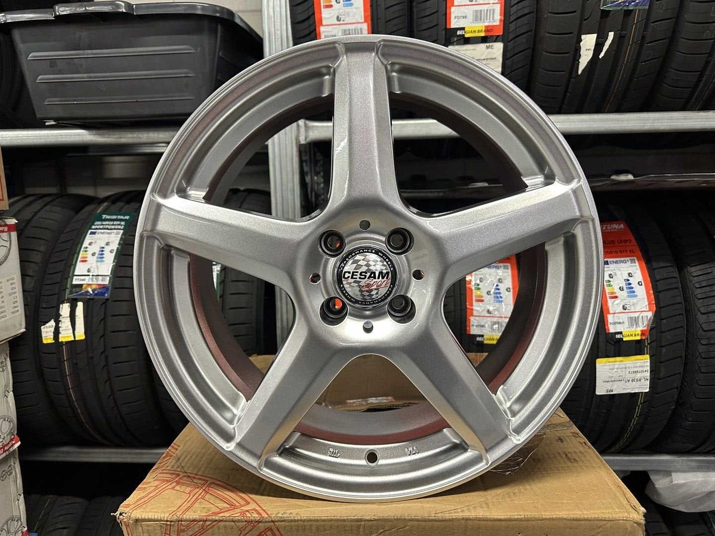 NIEUW 17inch VW Seat Skoda Mi UP Citigo RS Look Velgen 4x100, Gebruikt, -, -, Banden en Velgen