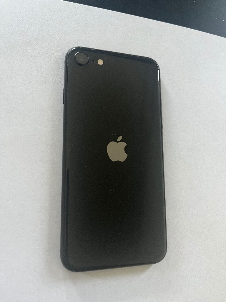 Apple iPhone SE (2nd Gen) 128GB Zwart (oplaadpoort defect), Telecommunicatie, Mobiele telefoons | Apple iPhone, 128 GB, Zwart