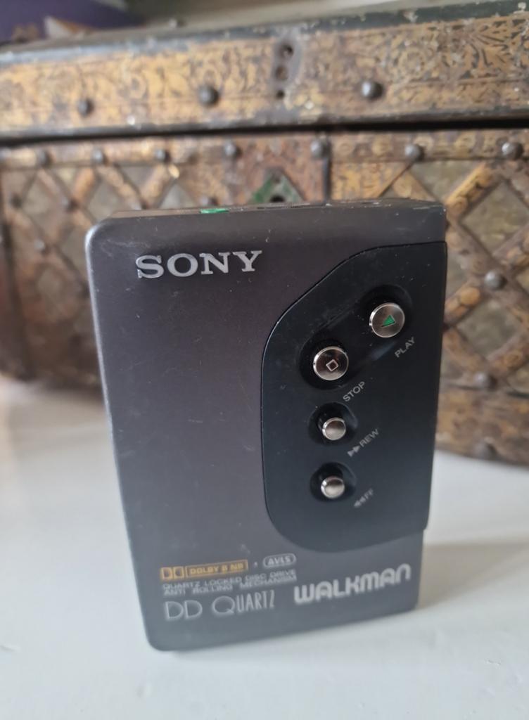 Sony walkman DD quartz, Audio, Tv en Foto, Walkmans, Discmans en Minidiscspelers, Ophalen of Verzenden, Walkman
