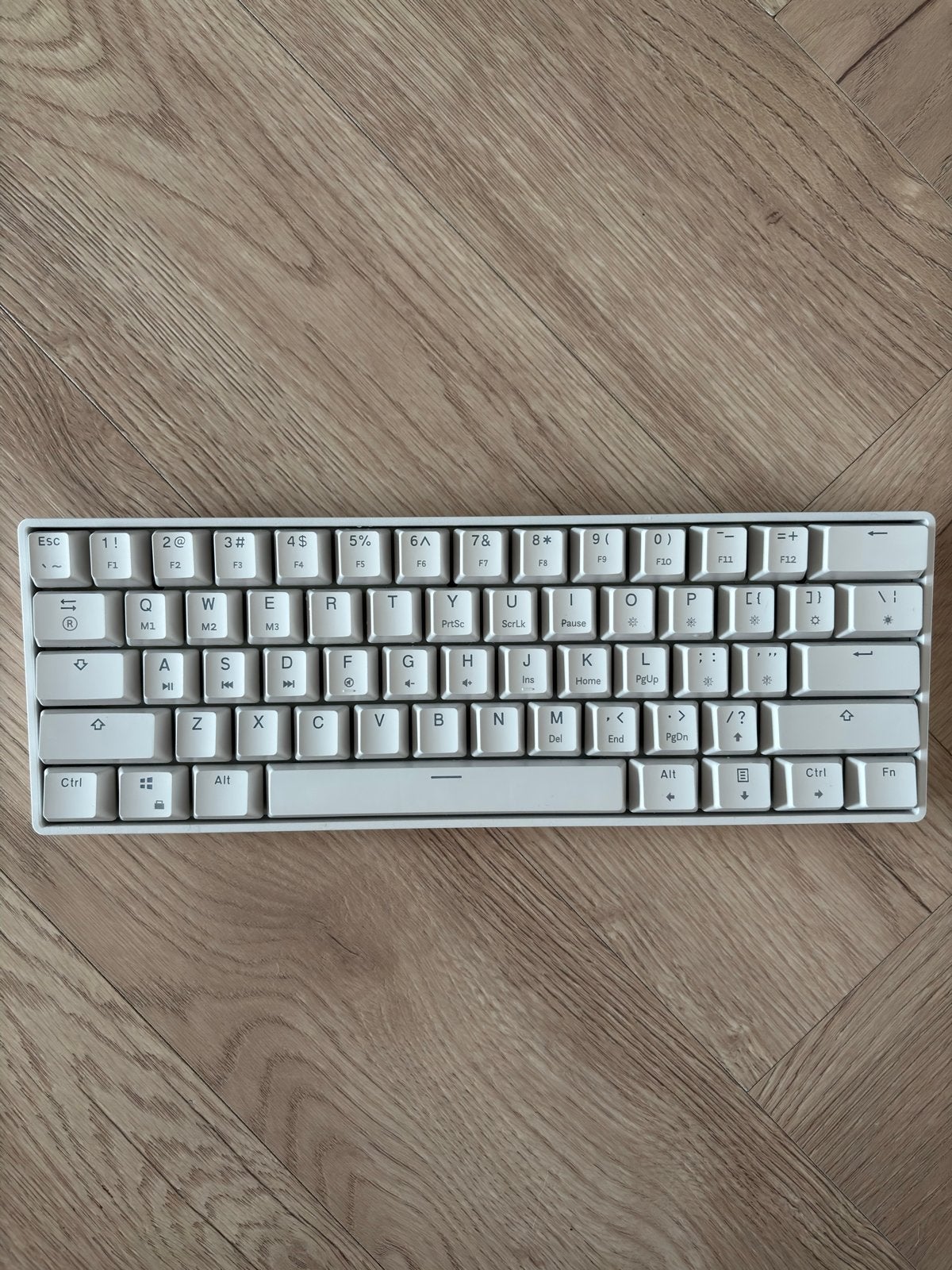 GK61 mechanisch toetsenbord met gele switches en originele k, Computers en Software, Gaming toetsenbord, Ophalen of Verzenden