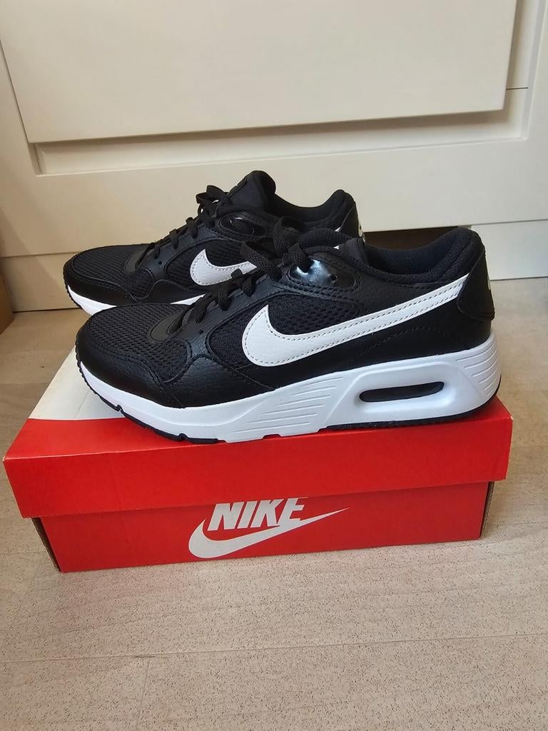 Nike Air Max sneakers maat 36 - Nieuw in doos, Ophalen of Verzenden