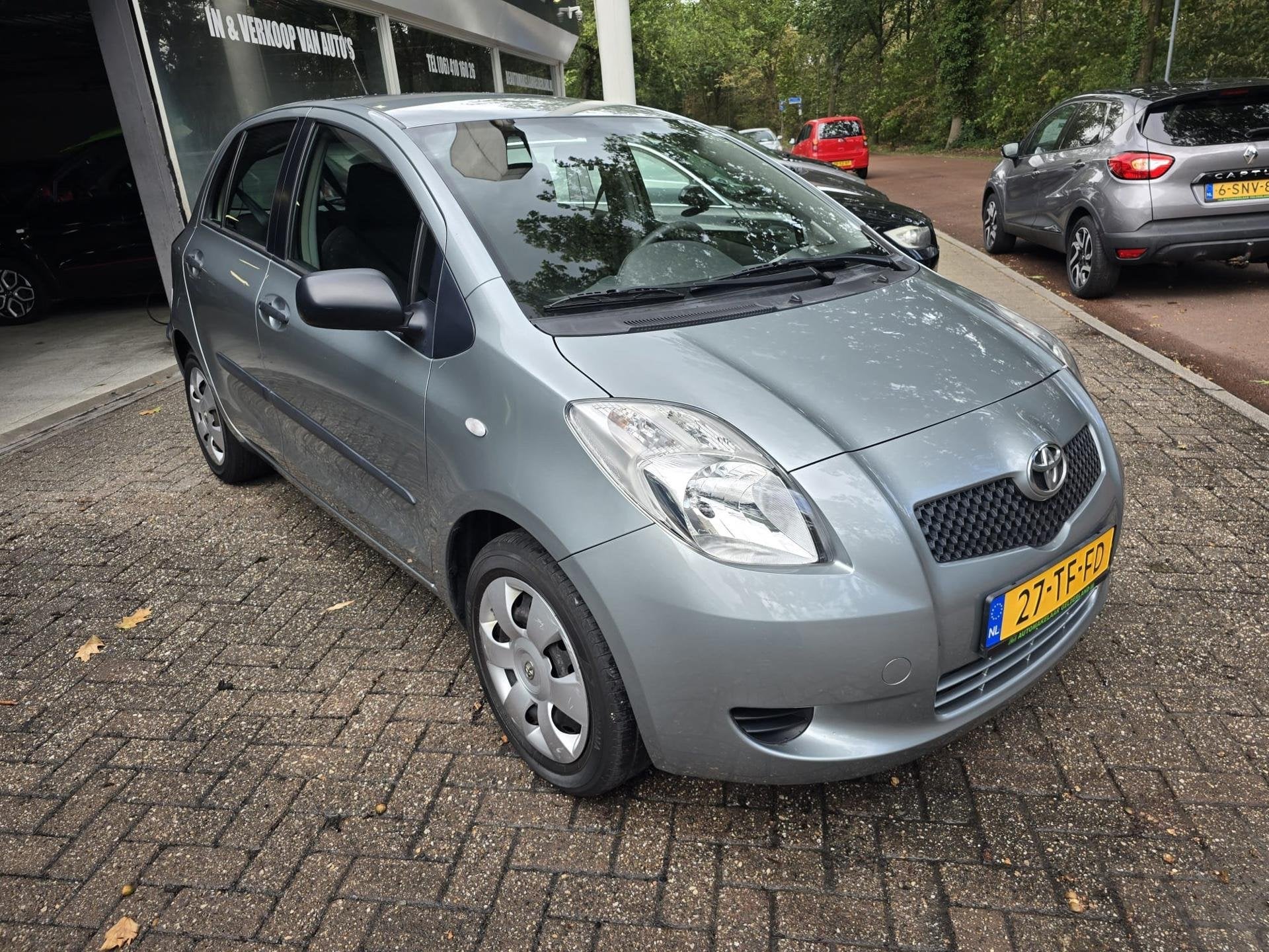 Toyota Yaris 1.3 VVTi Terra | 1E EIGENAAR | 3/6 OF 12MND GAR, Voorwielaandrijving, Stof, 4 cilinders, Elektrische ramen