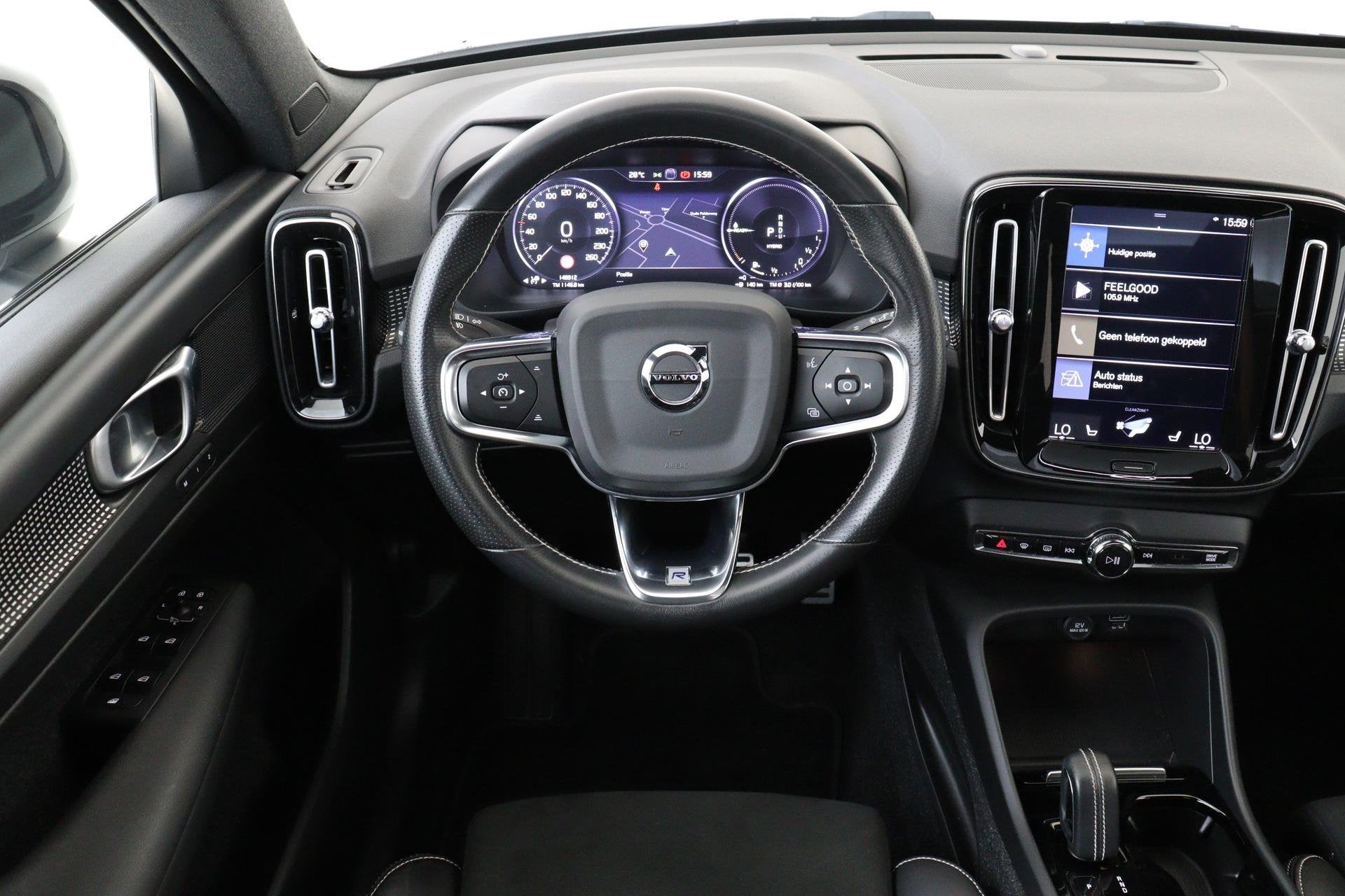 Volvo XC40 T5 TWIN ENGINE R-DESIGN -PANO.DAK|POWER-SEATS|CLI, Auto's, Euro 6, Wit, Bedrijf, Hybride Elektrisch/Benzine