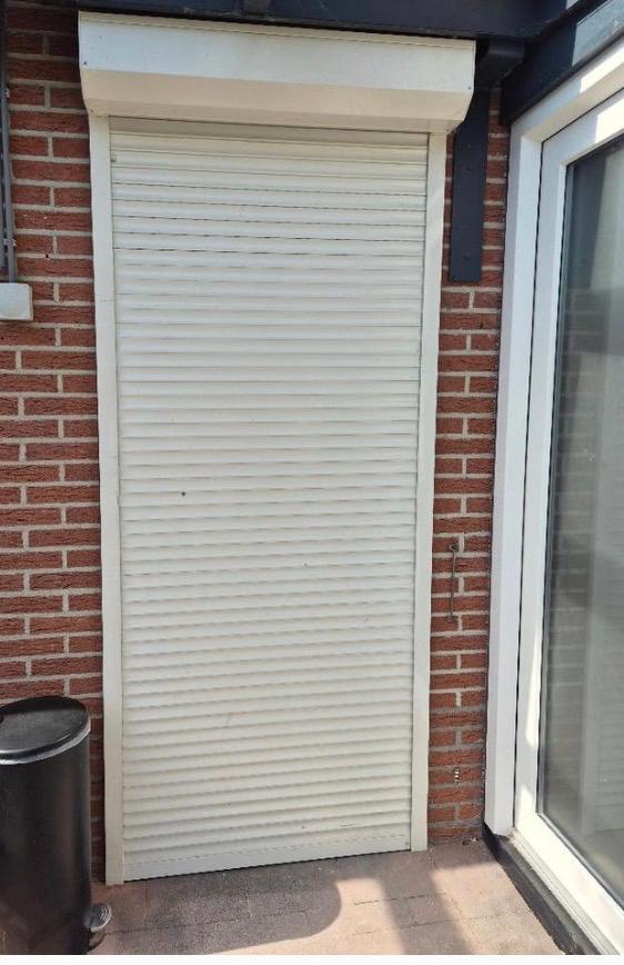 2 Deur Rolluiken elektrisch bediend 9001., Doe-het-zelf en Verbouw, Rolluiken, Zo goed als nieuw, 200 cm of meer, 100 tot 150 cm