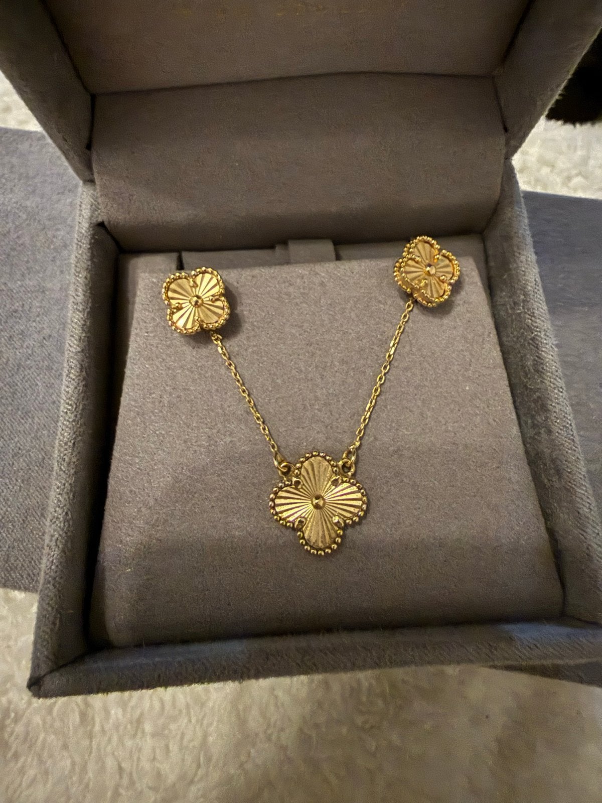 Van Cleef stijl 14k geelgouden oorbellen en ketting set, Verzenden, Zo goed als nieuw, Goud, Met hanger