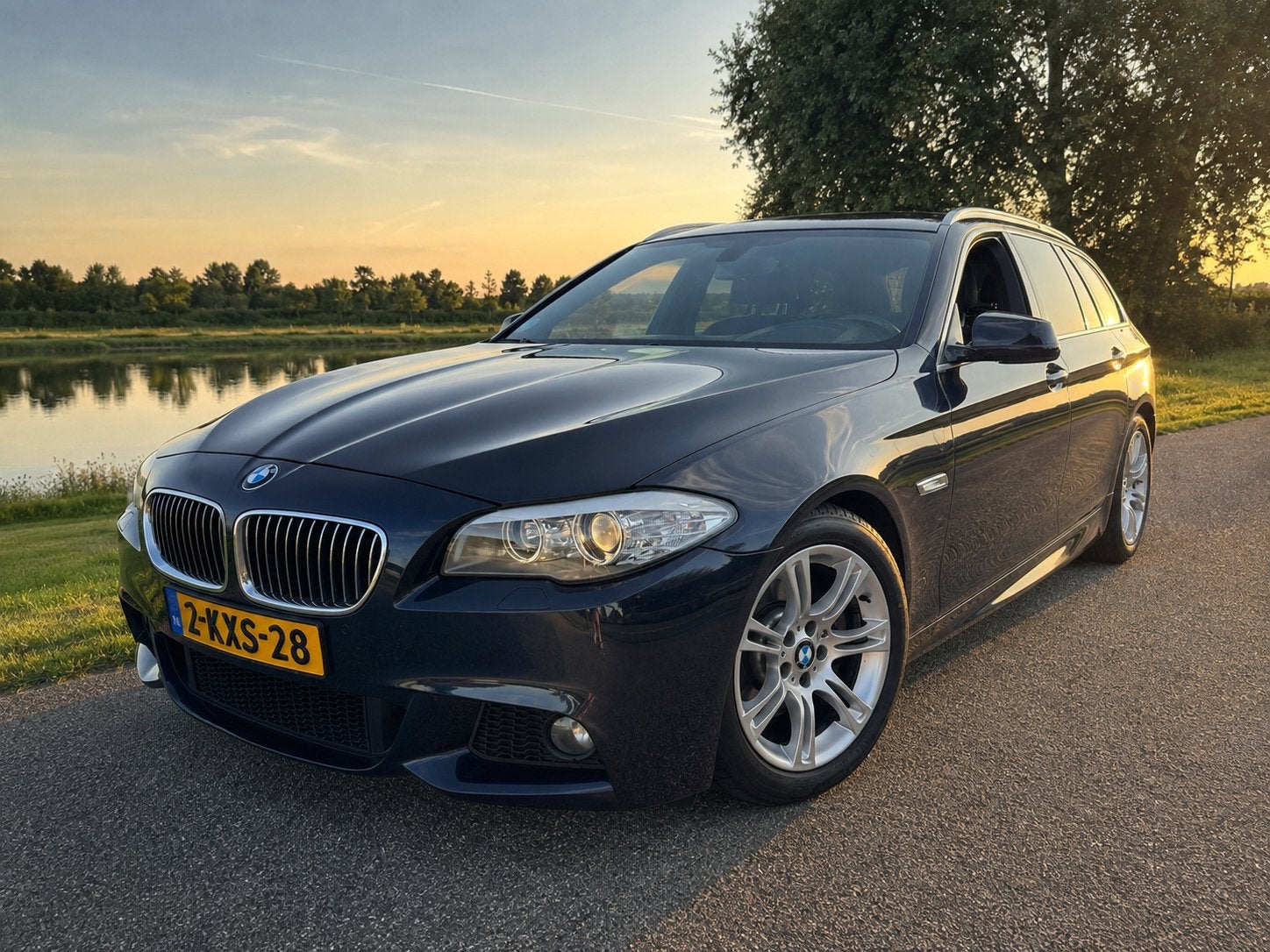 BMW 5-Serie 520I Touring M-sportpakket Aut8 Blauw, Automaat, 4 cilinders, 2000 kg, Blauw