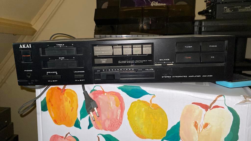 Akai AM-A101 versterker, Overige merken, Ophalen of Verzenden, Minder dan 60 watt, Gebruikt