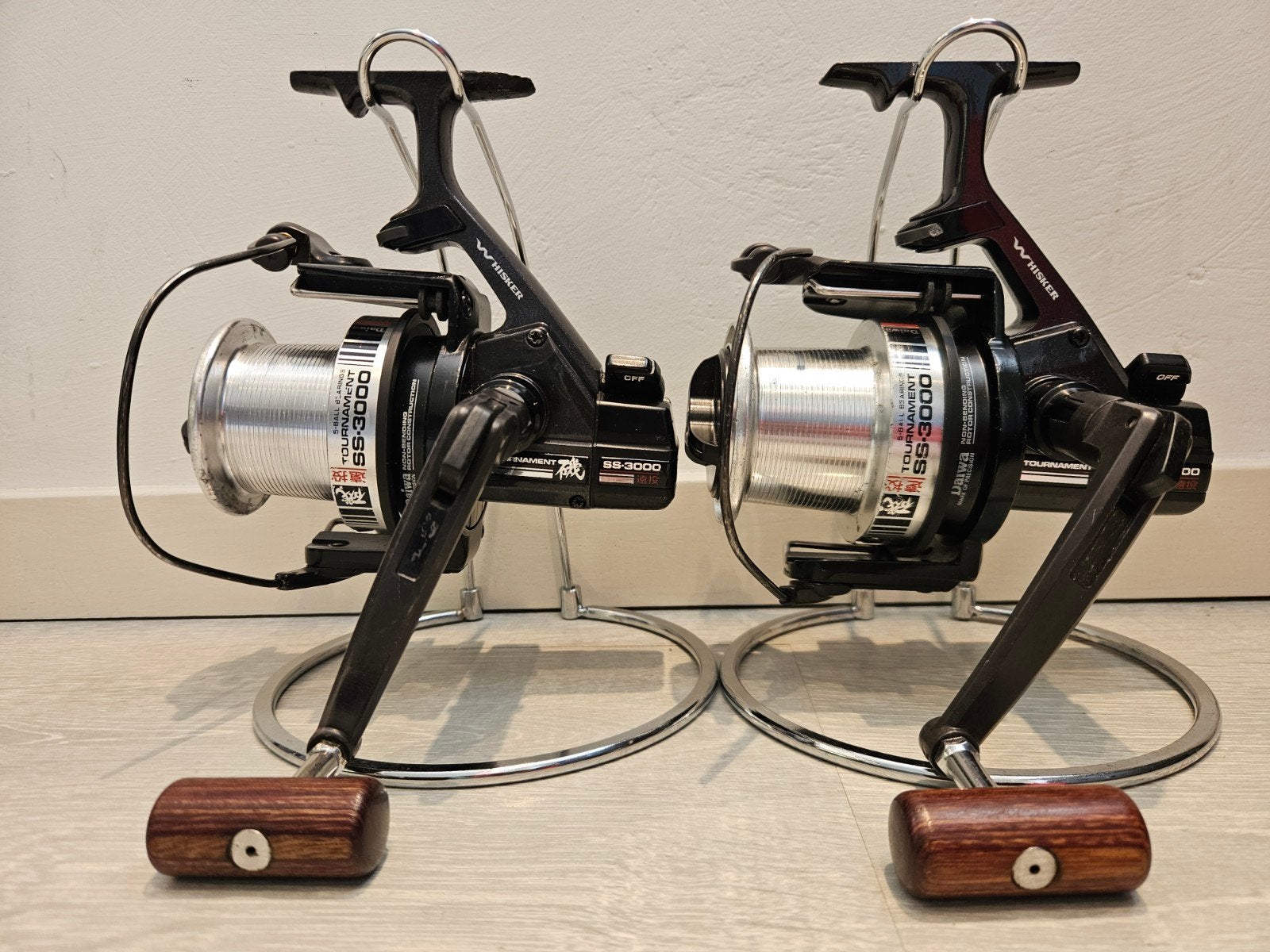 2 Daiwa Whisker Tournament SS3000, Watersport en Boten, Ophalen of Verzenden, Zo goed als nieuw, Complete set
