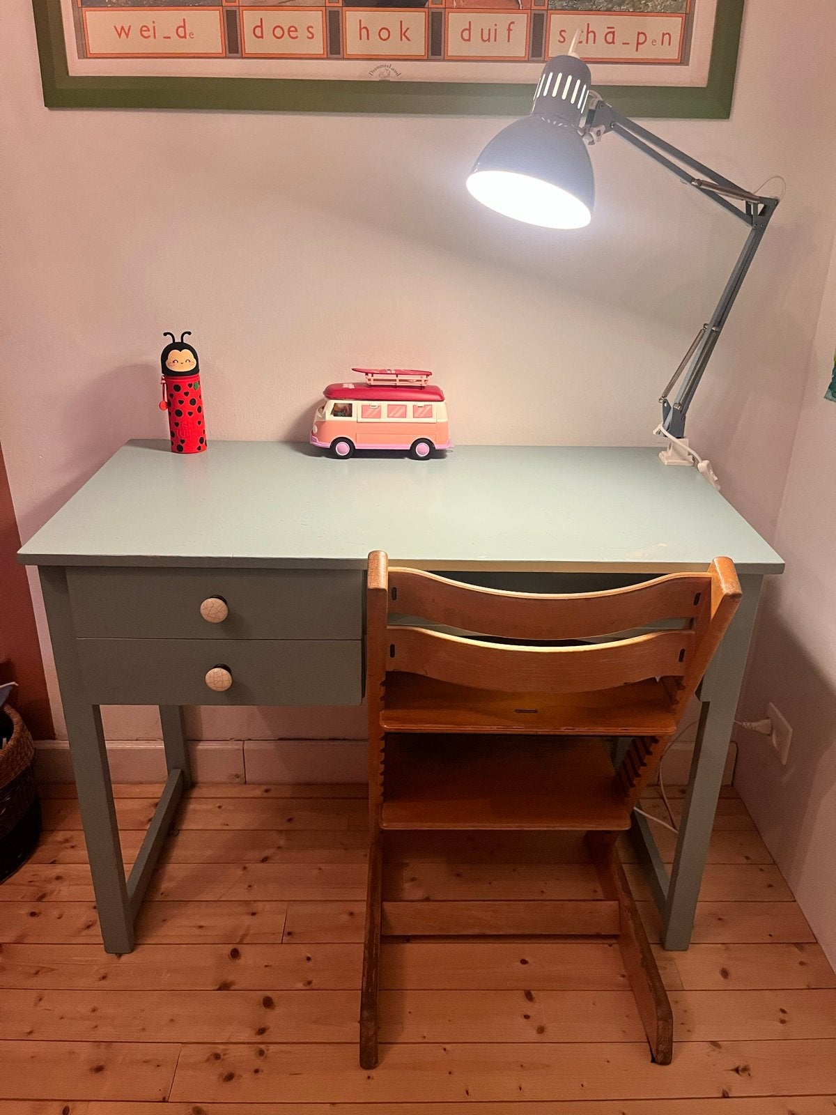 Kinderbureau met Trip Trap stoel en retro lamp, Ophalen, Gebruikt, Kinderbureau, Vintage
