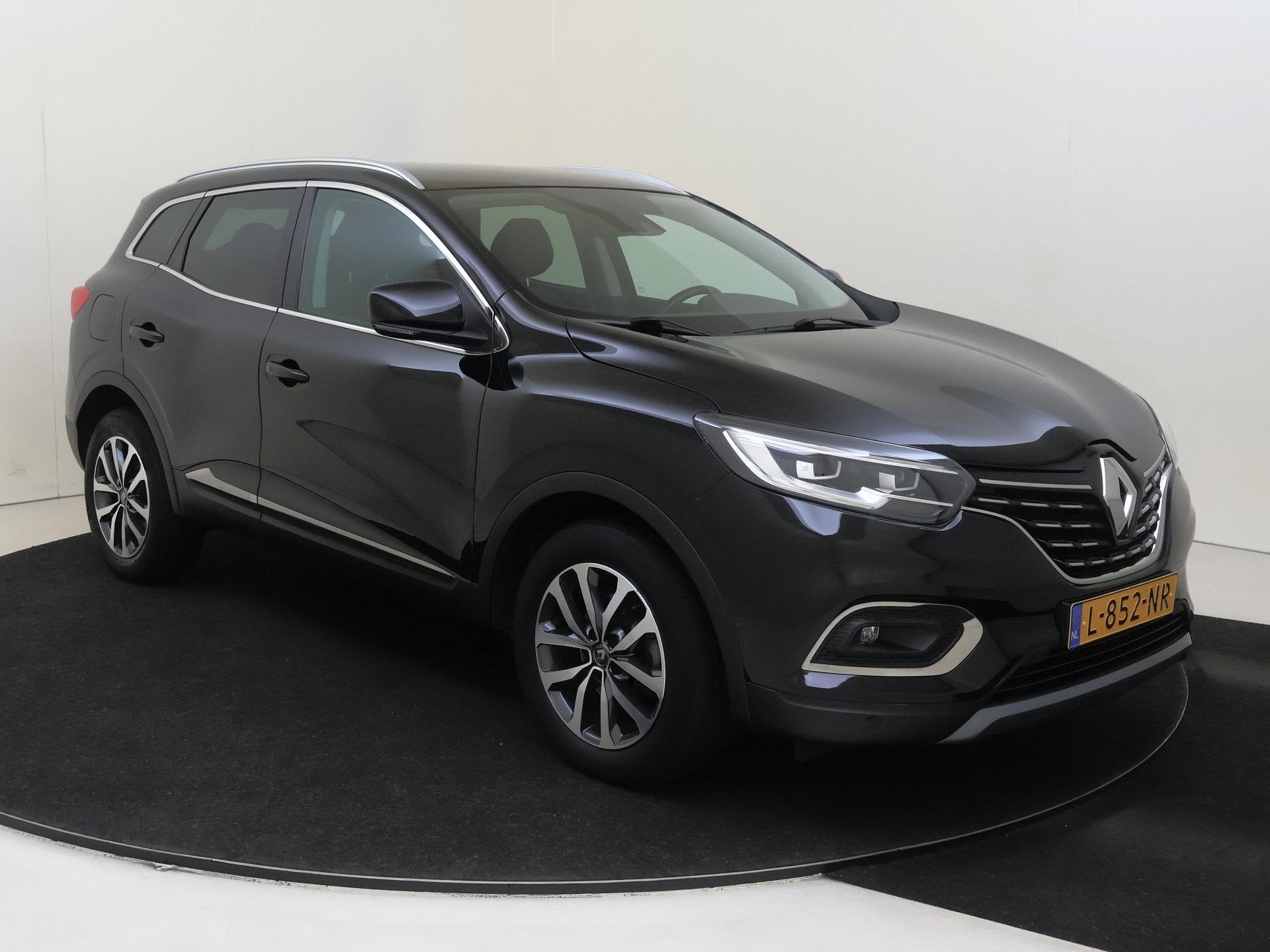 Renault Kadjar 1.3 TCe Intens AUTOMAAT | NAVIGATIE | CLIMATE, Gebruikt, Euro 6, 4 cilinders, Leder en Stof