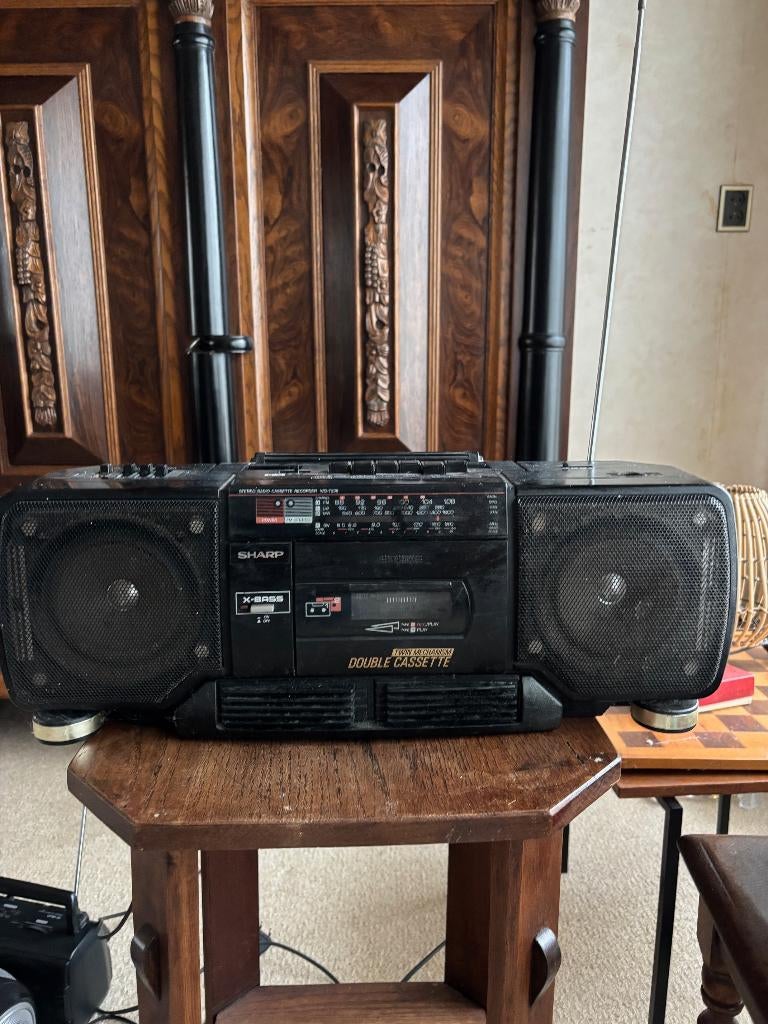 Sharp WQ-T238H(BK) stereo radio x-bass double cassette, Ophalen of Verzenden, Discman