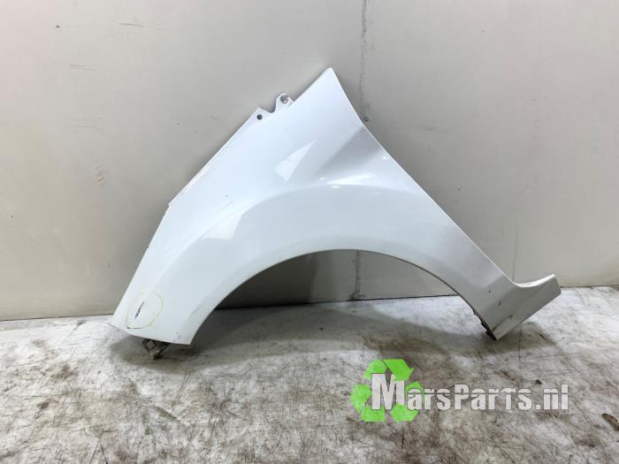Scherm links-voor van een Ford Fiesta (7VTA), Gebruikt, -, -, 6 maanden garantie