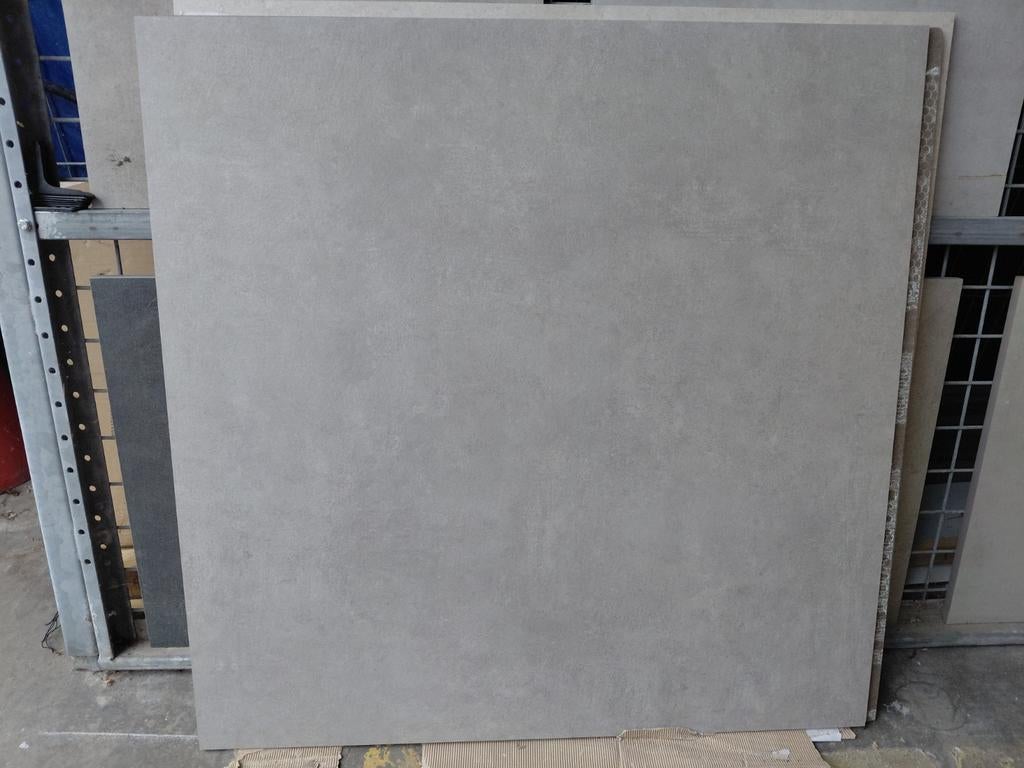 Partij 100x100 vloertegels grijs geëmailleerd, 60 cm of meer, Keramiek, Nieuw, Ophalen of Verzenden