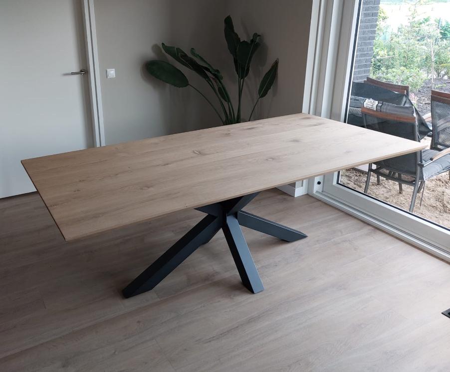 Foto 3 van NIEUWE Rechte Massief Eiken Eettafels - Alle Maten - Matrix