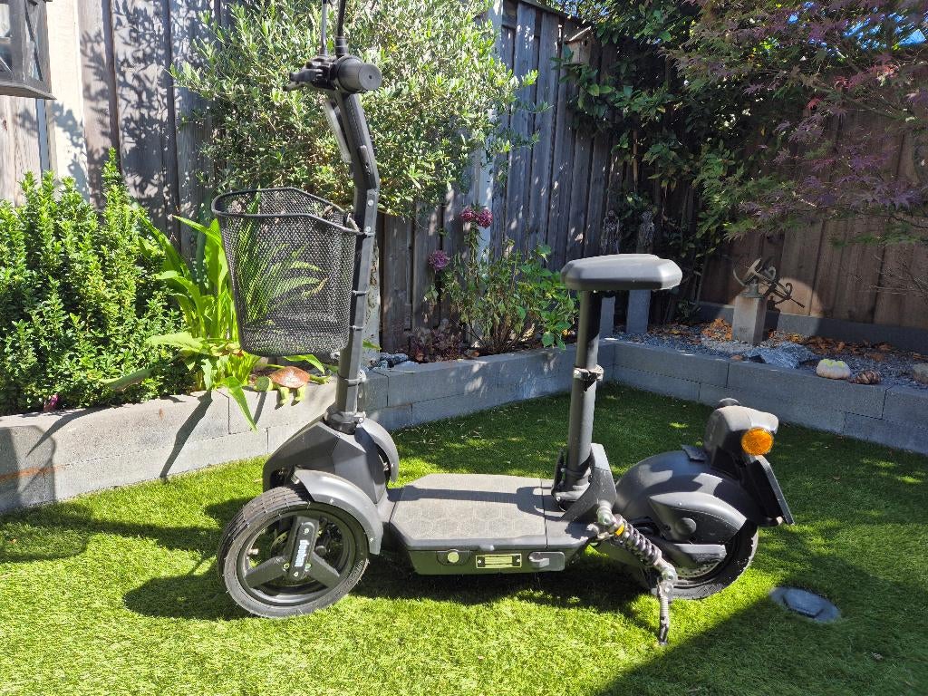 Elektrische scooter, Fietsen en Brommers, Snorfietsen en Snorscooters, Elektrisch, Zo goed als nieuw, Ophalen, Overige merken