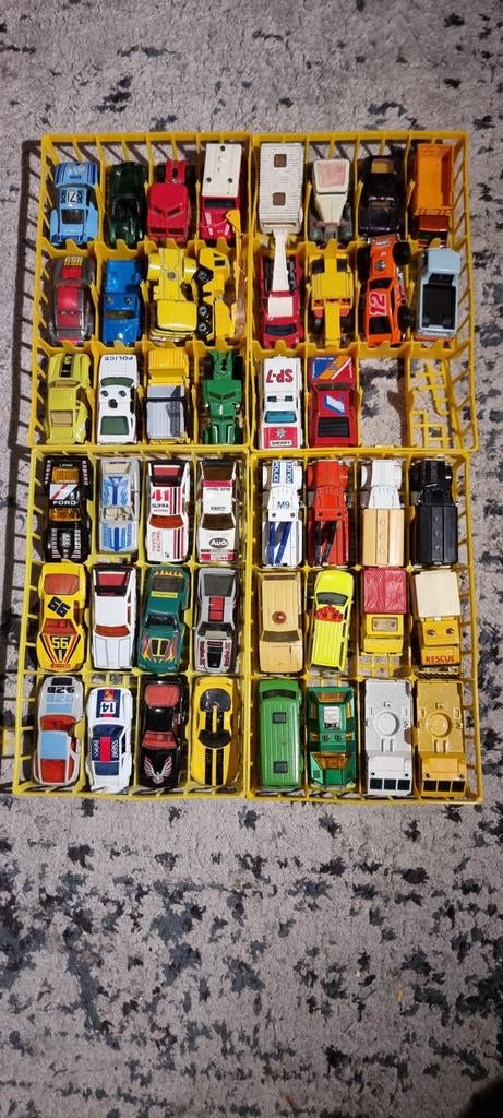 Matchbox Auto Box - Verzamelauto's, Hobby en Vrije tijd, Ophalen of Verzenden, Gebruikt, Auto, Overige merken