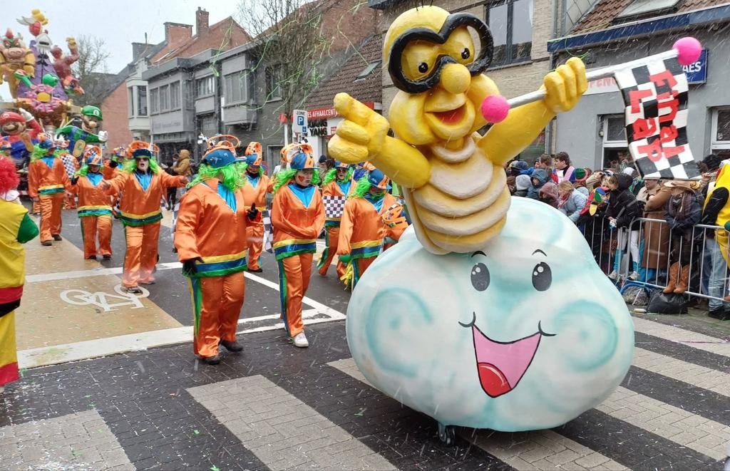 Loopgroep, Ophalen, Zo goed als nieuw, Carnaval