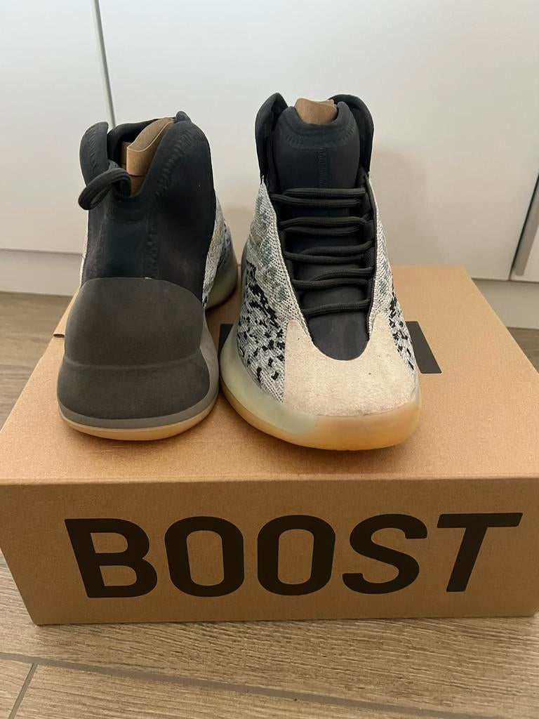 Adidas Yeezy 700 V3 Azael Maat 42, Kleding | Heren, Schoenen, Verzenden, Zo goed als nieuw, Wit, Sneakers of Gympen