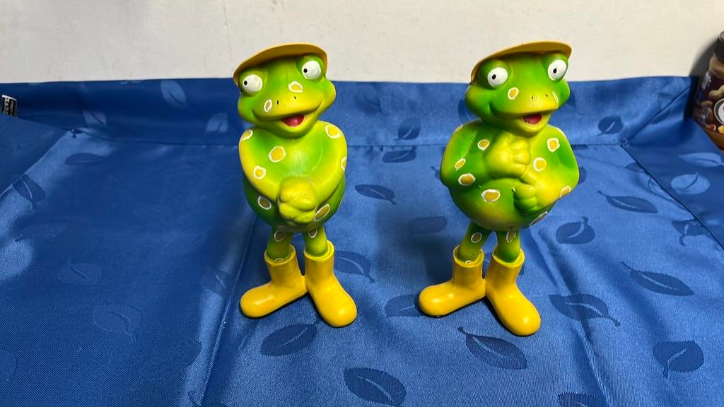 Decoratief 2 stuks groene kikker beeldjes, Ophalen of Verzenden, Zo goed als nieuw, Dier