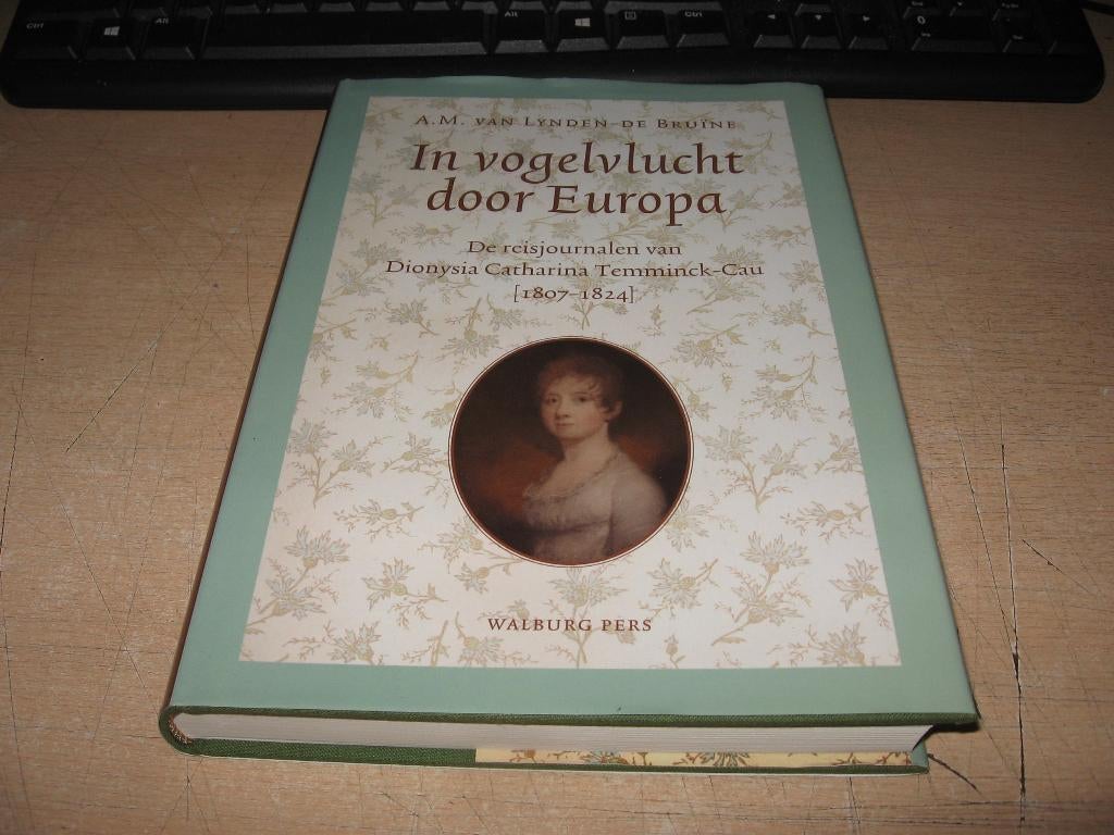 A.M.van Lynden-De Bruine    In vogelvlucht door Europa, Ophalen of Verzenden, Zo goed als nieuw, Vogels