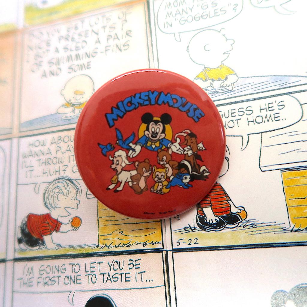 Mickey Mouse met dieren Nostalgica 44MM Button Pin Badge, Verzenden, Nieuw, Overige onderwerpen, Button