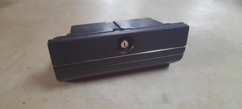 Volvo 240, 245 goed dashboard kastje uit 1976, Auto-onderdelen, Dashboard en Schakelaars, Ophalen of Verzenden