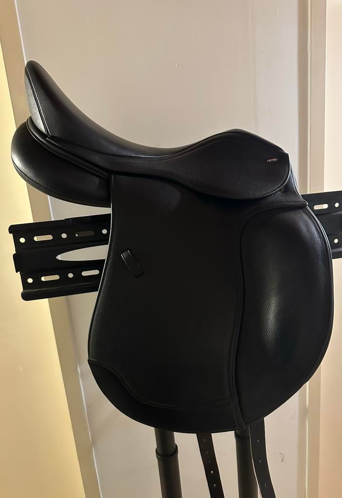 ZGAN Tekna LeTek S Line dressuurzadel 18 inch, Ophalen of Verzenden, Zo goed als nieuw, Dressuur