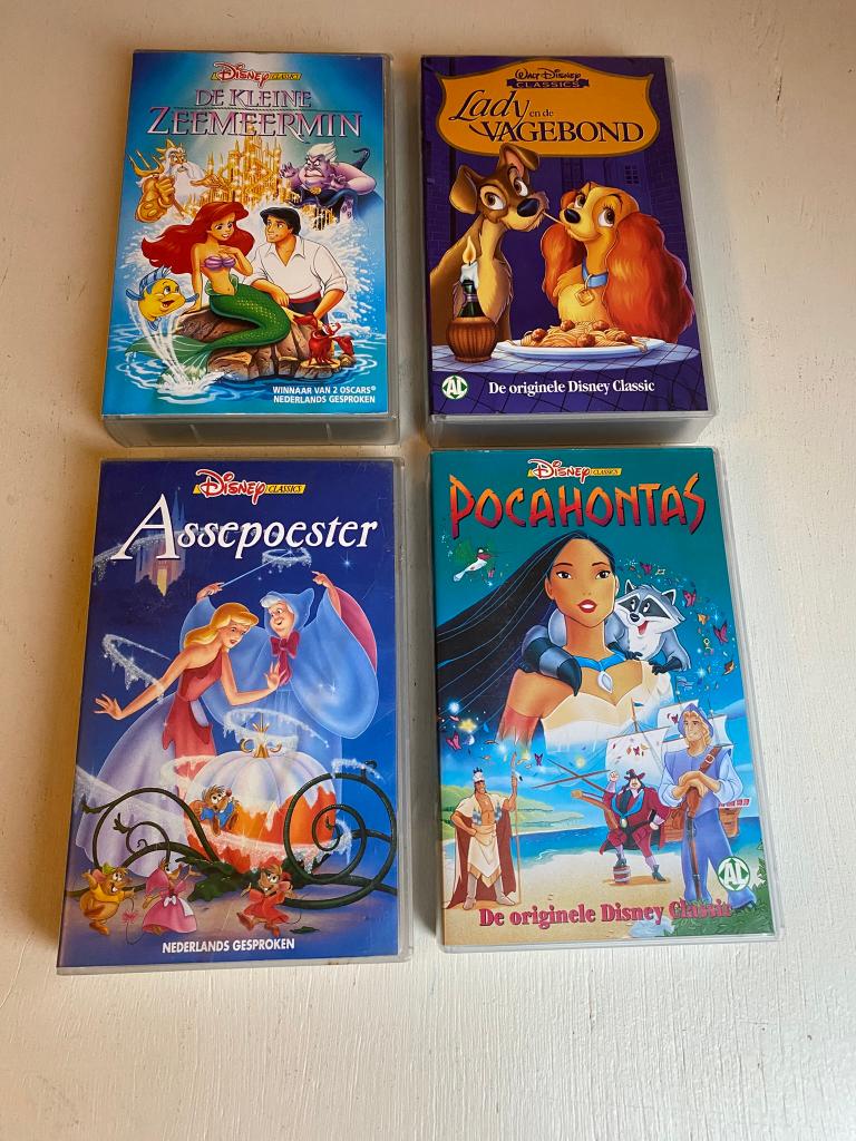 Disney Classics - 12 Topfilms op VHS Video, Tekenfilm, Alle leeftijden, Ophalen of Verzenden, Zo goed als nieuw