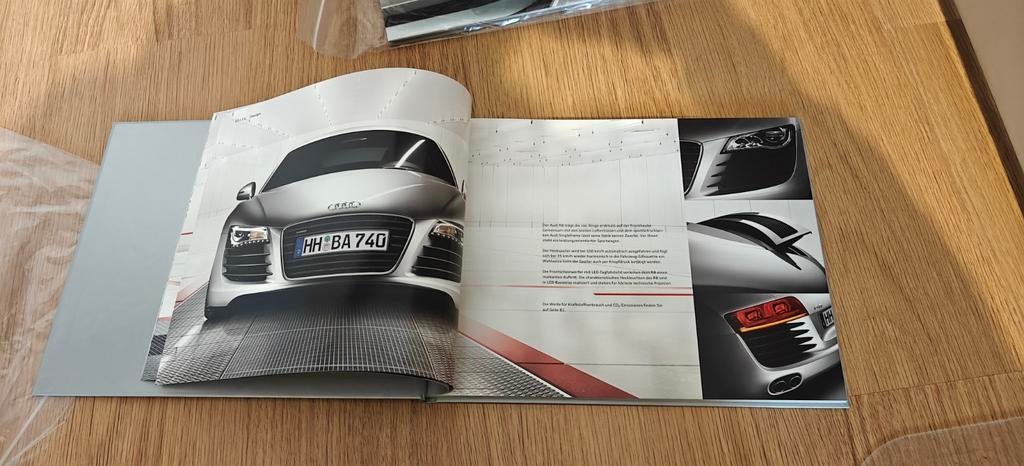 Brochure/ Folder Audi R8 2010 / 2011 Hardcover Duits, Nieuw, Ophalen of Verzenden, Audi, Audi