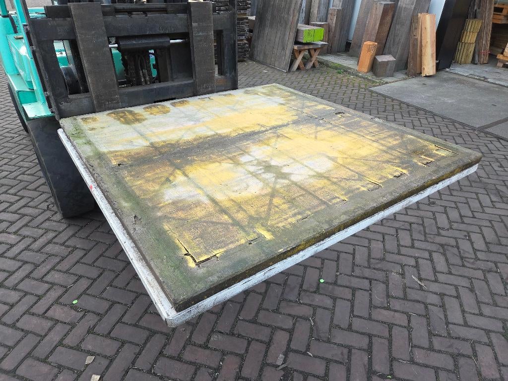 2 Multiplex Steenschotten met kunststof laag - nr: D80, Ophalen, Gebruikt, Minder dan 180 cm, Palen
