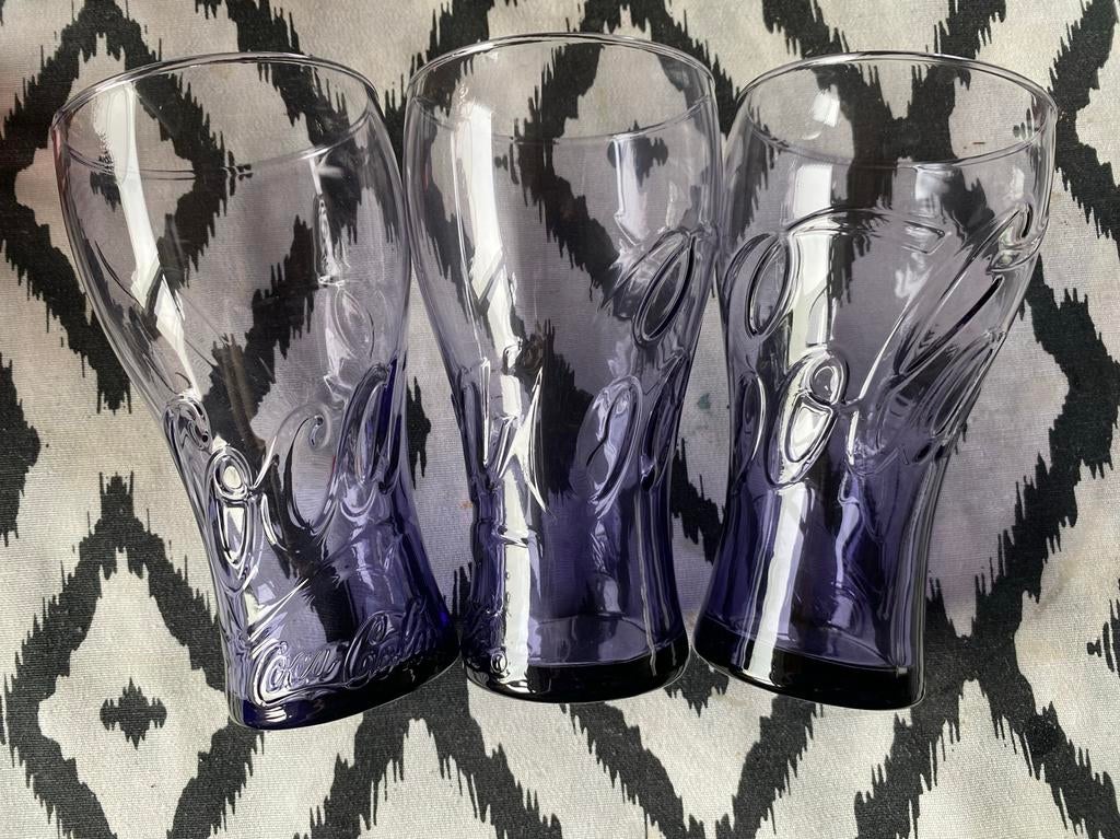 3 Paarse Coca Cola Glazen McDonald's, Huis en Inrichting, Keuken | Servies, Ophalen, Glas of Glazen, Gebruikt, Glas