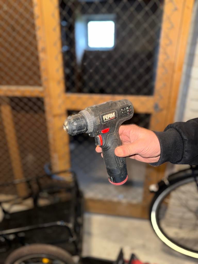 FERM AX Power 12V Accu Boormachine - Inclusief Accu en Lader, Variabele snelheid, Zo goed als nieuw, Minder dan 400 watt, Ophalen