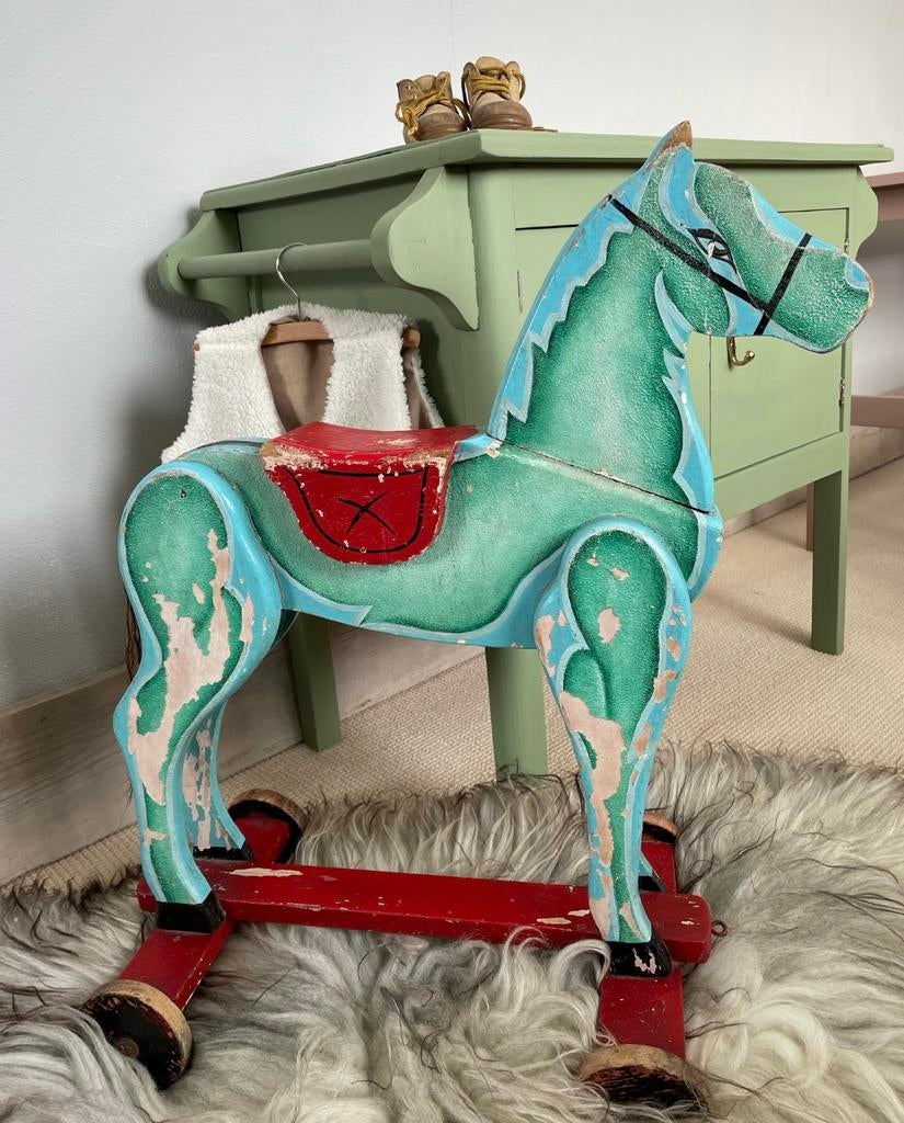 Vintage houten paard op wieltjes, Ophalen
