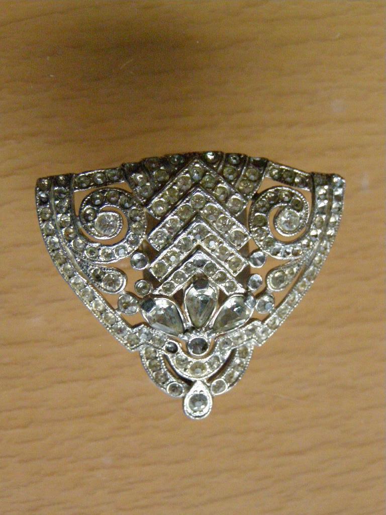 vintage kleding clip broche strass markasiet art deco, Overige materialen, 4 tot 7 cm, Gebruikt, Met strass