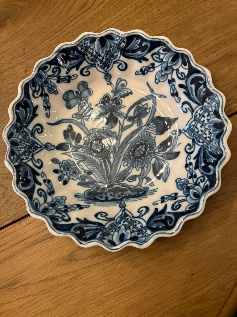 Makkum Aardewerk Bord Blauw Bloemmotief, Ophalen of Verzenden