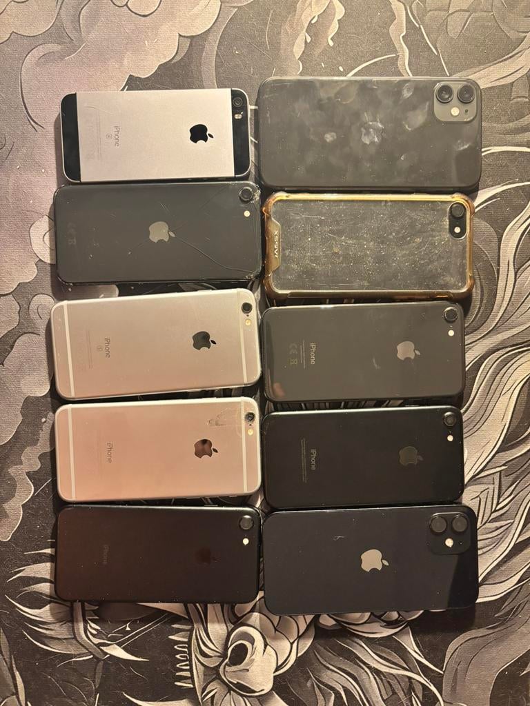 Partij oude iphones, Ophalen, Zo goed als nieuw