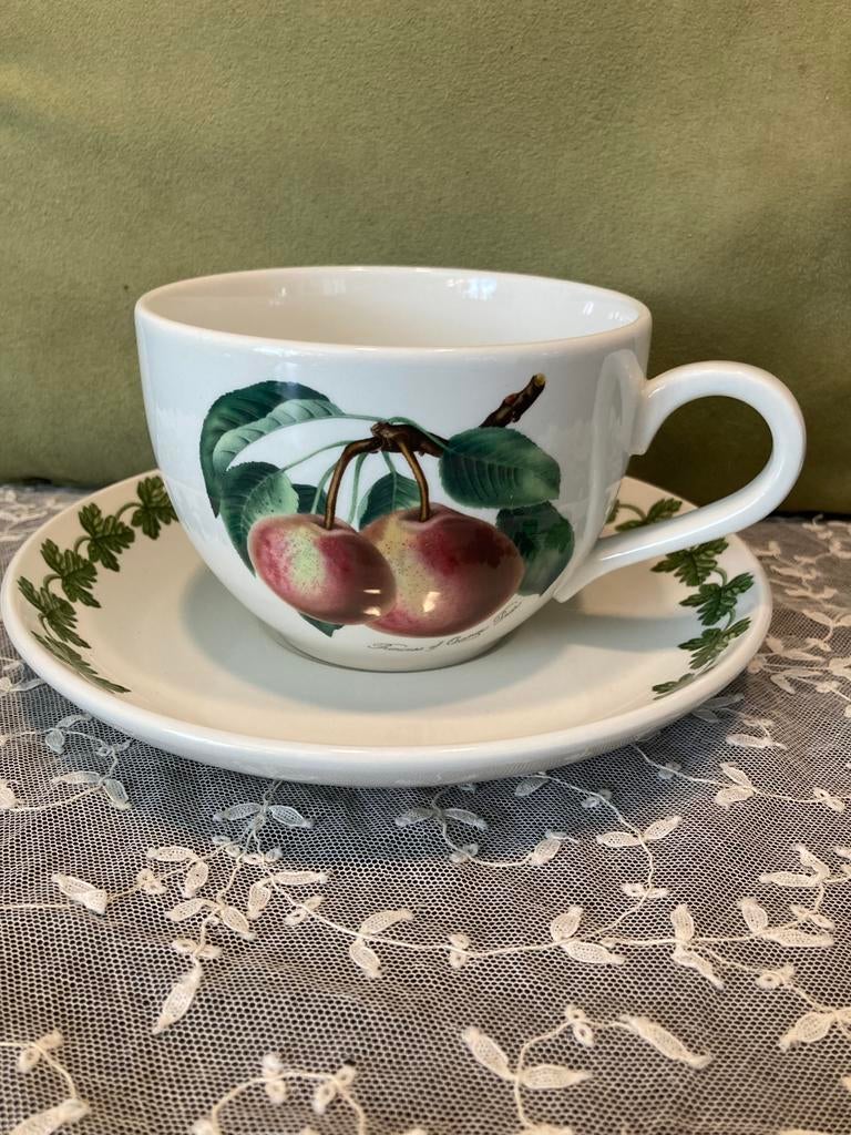 Kop en schotel Portmeiron, peer, jumbomodel (280324), Ophalen of Verzenden, Zo goed als nieuw, Overige stijlen, Kop(pen) en/of Schotel(s)