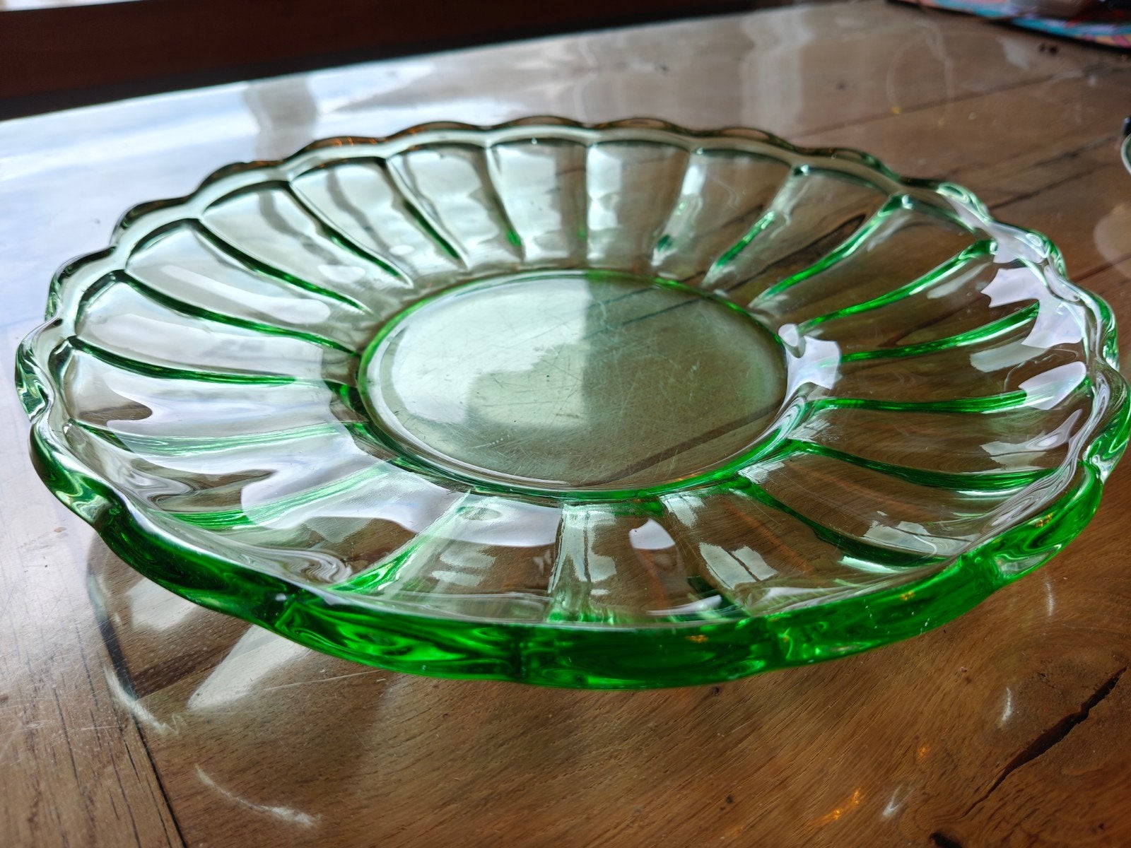 Groene glazen schaal 29cm, Ophalen of Verzenden