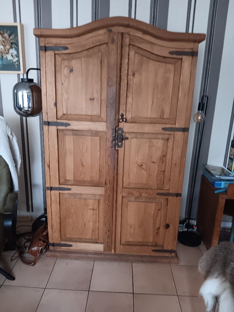 Mexicaans grenen kast en salon tafel/kist, Ophalen, Gebruikt, 100 tot 150 cm, Met deur(en)