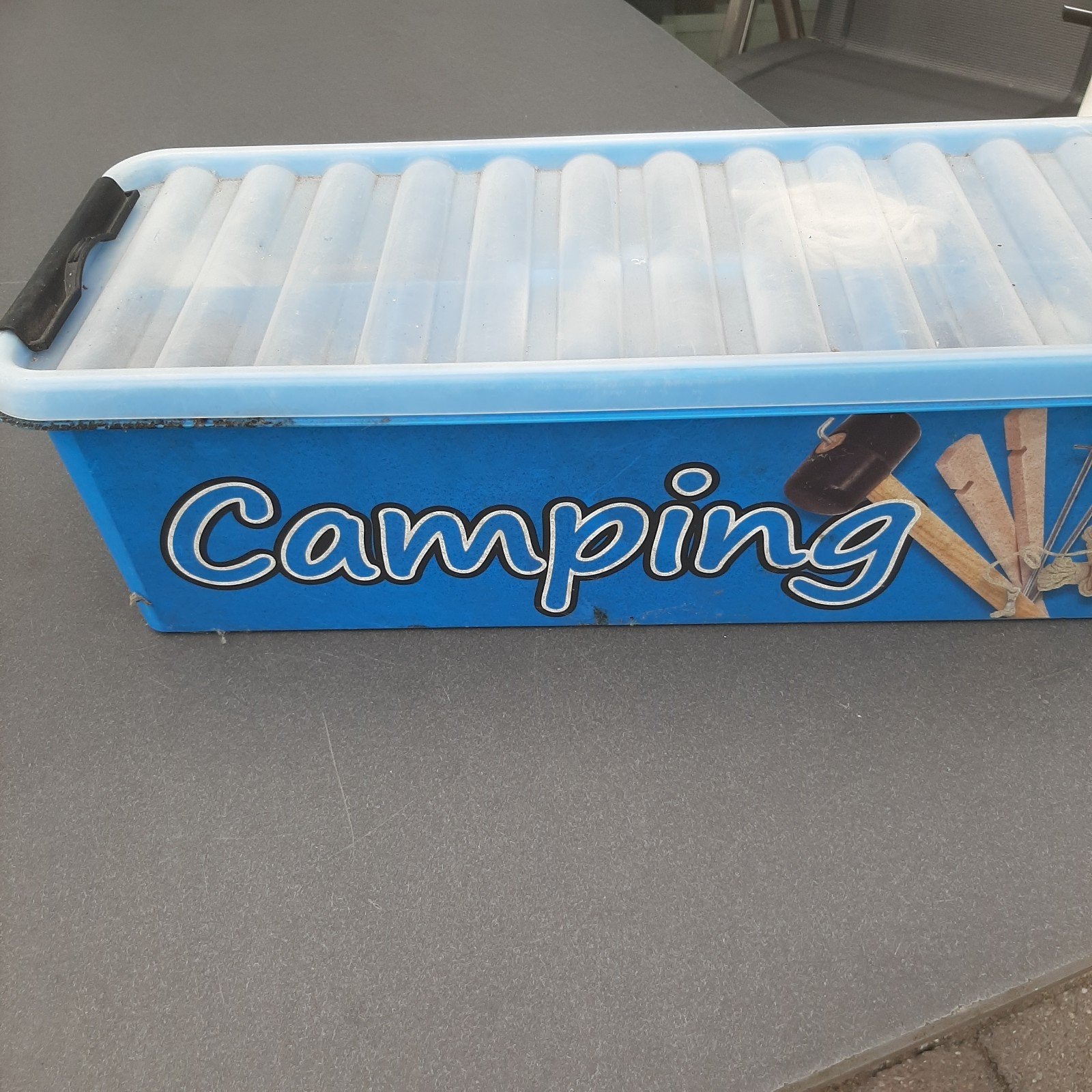 Campingartikelen, Ophalen