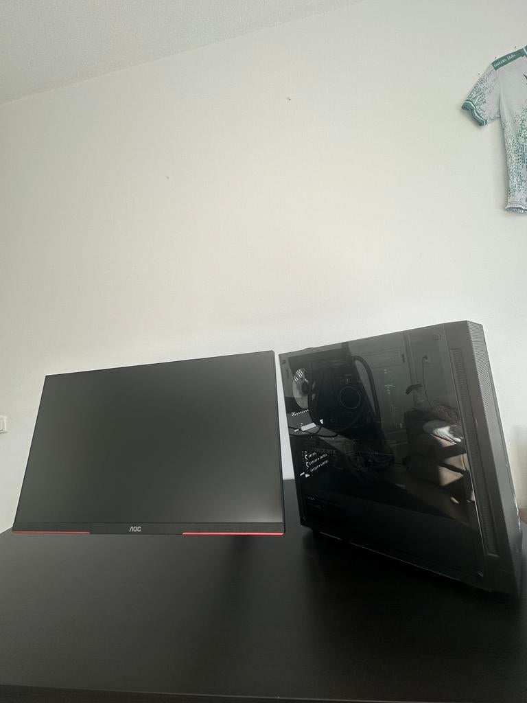 Game pc (monitor en tafel), Computers en Software, Desktop Pc's, Zo goed als nieuw, 4 Ghz of meer, SSD, 16 GB, Met videokaart