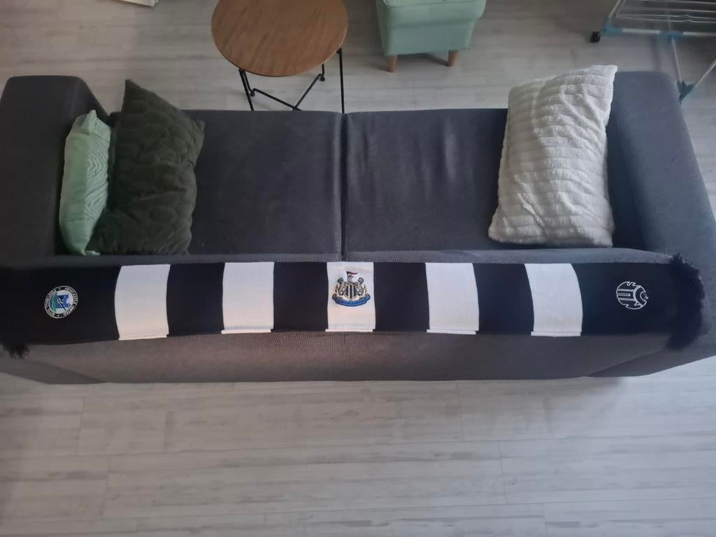 Newcastle United sjaal, Ophalen of Verzenden, Zo goed als nieuw, Buitenlandse clubs, Vaantje of Sjaal