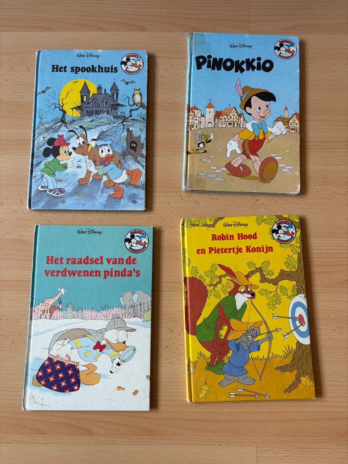 4 Disney kinderboeken: Pinokkio, Robin Hood, Spookhuis, Ophalen of Verzenden, Gelezen, Sprookjes